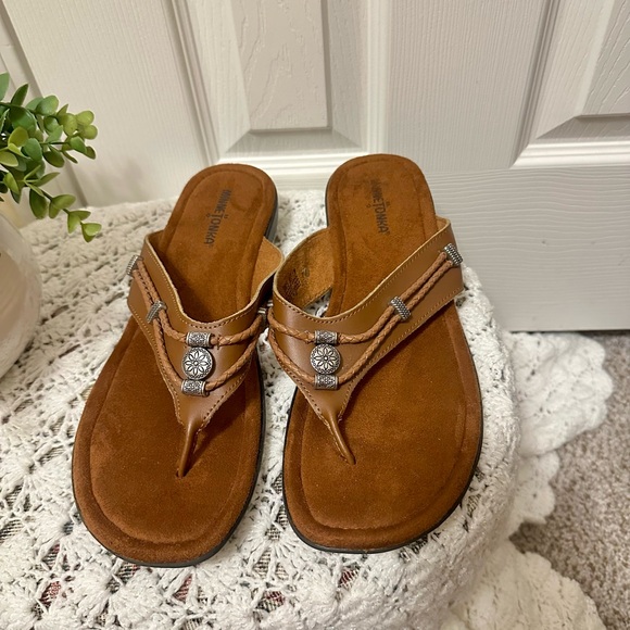 Minnetonka Sandals Womens 13W Silverthorne Brown Leather Slip On Casual Wedge - Picture 5 of 8